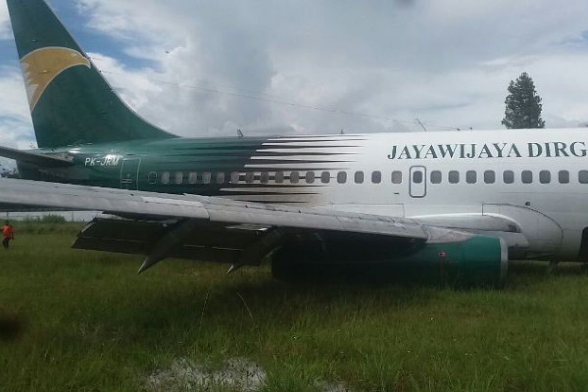 Pesawat Jayawijaya Dirgantara Air tergelincir di Bandara Wamena