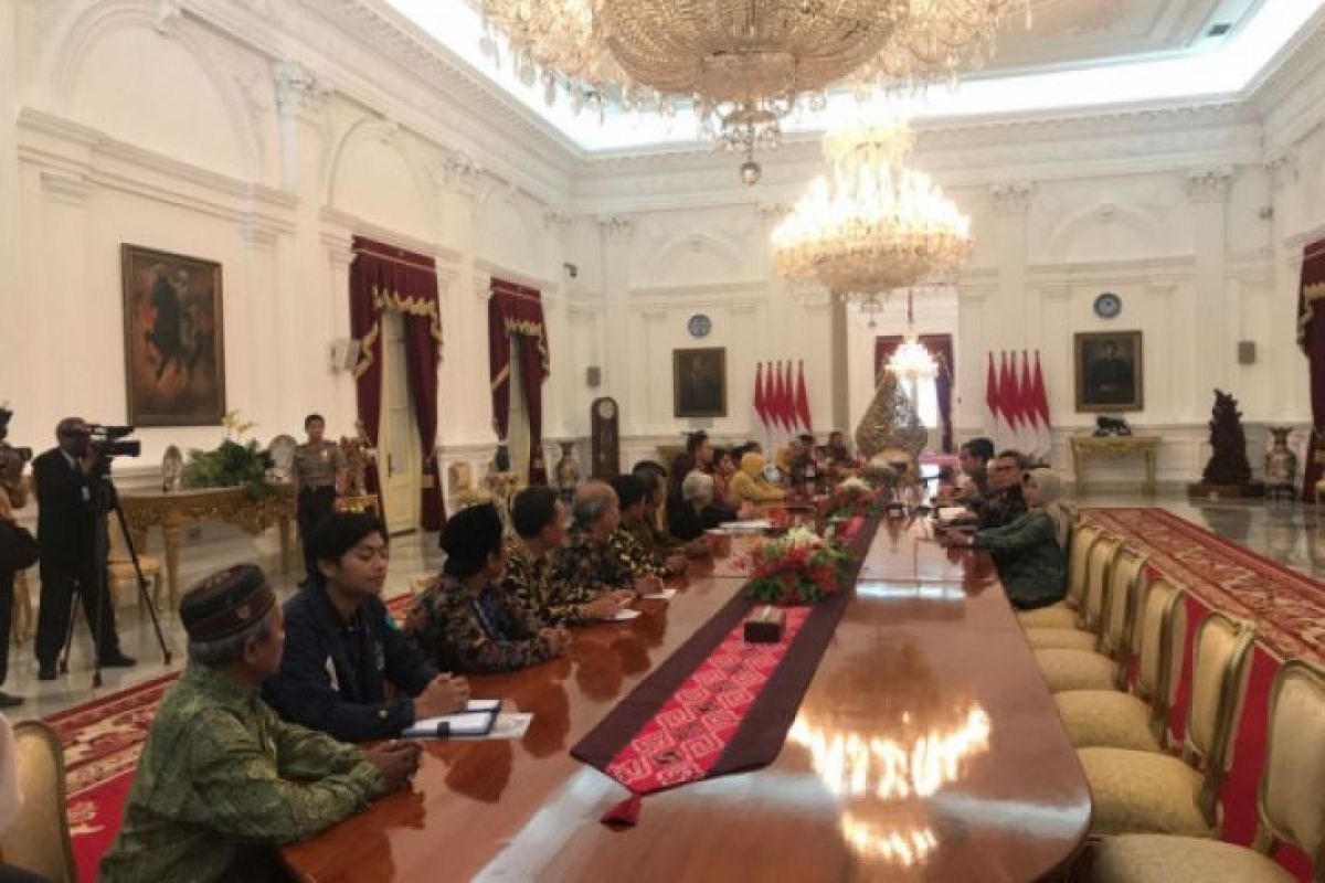 Presiden Terima Peserta Aksi Kamisan Di Istana