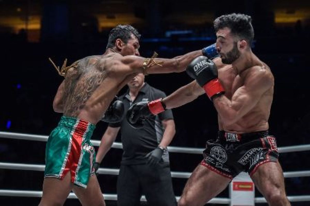 Pertarungan kickboxing warnai One Championship Indonesia