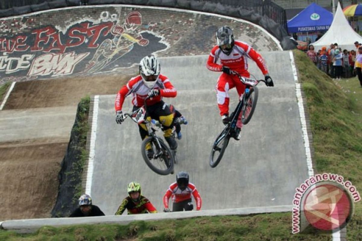 Rio Akbar juara Asia BMX 2018