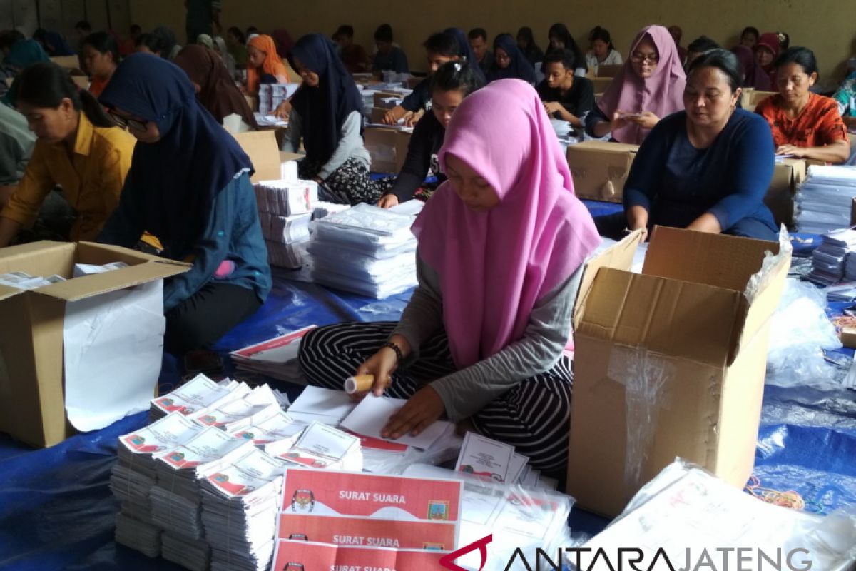 KPU Kudus mulai sortir surat suara pilkada