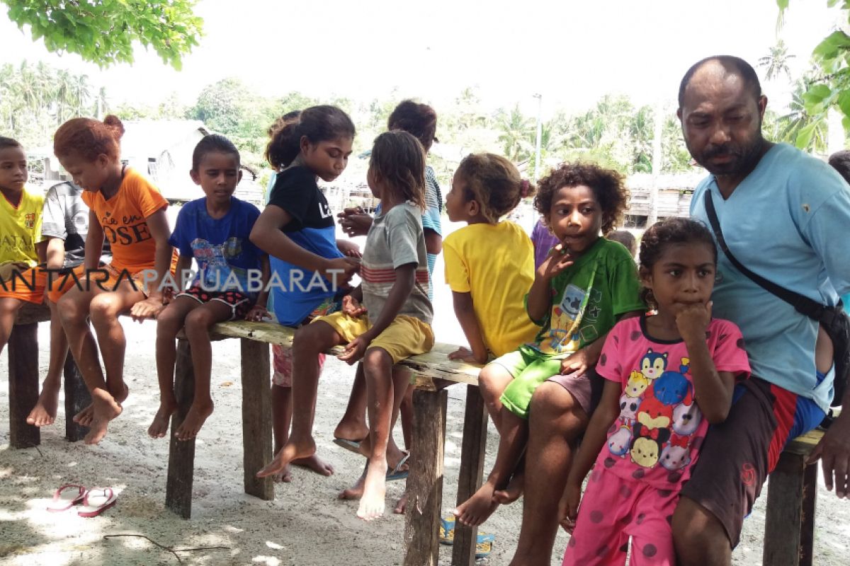 Raja Ampat Luncurkan Muatan Lokal Lingkungan Hidup