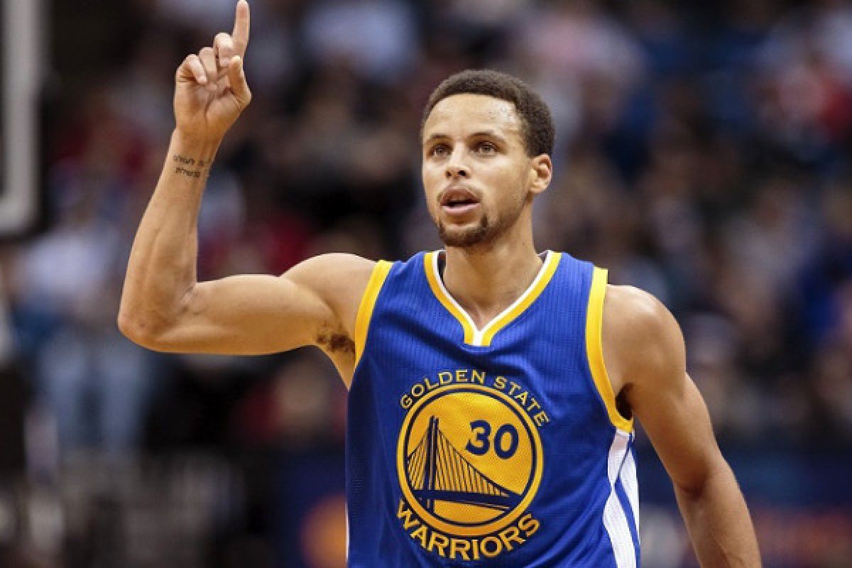 Warriors pertahankan gelar juara NBA