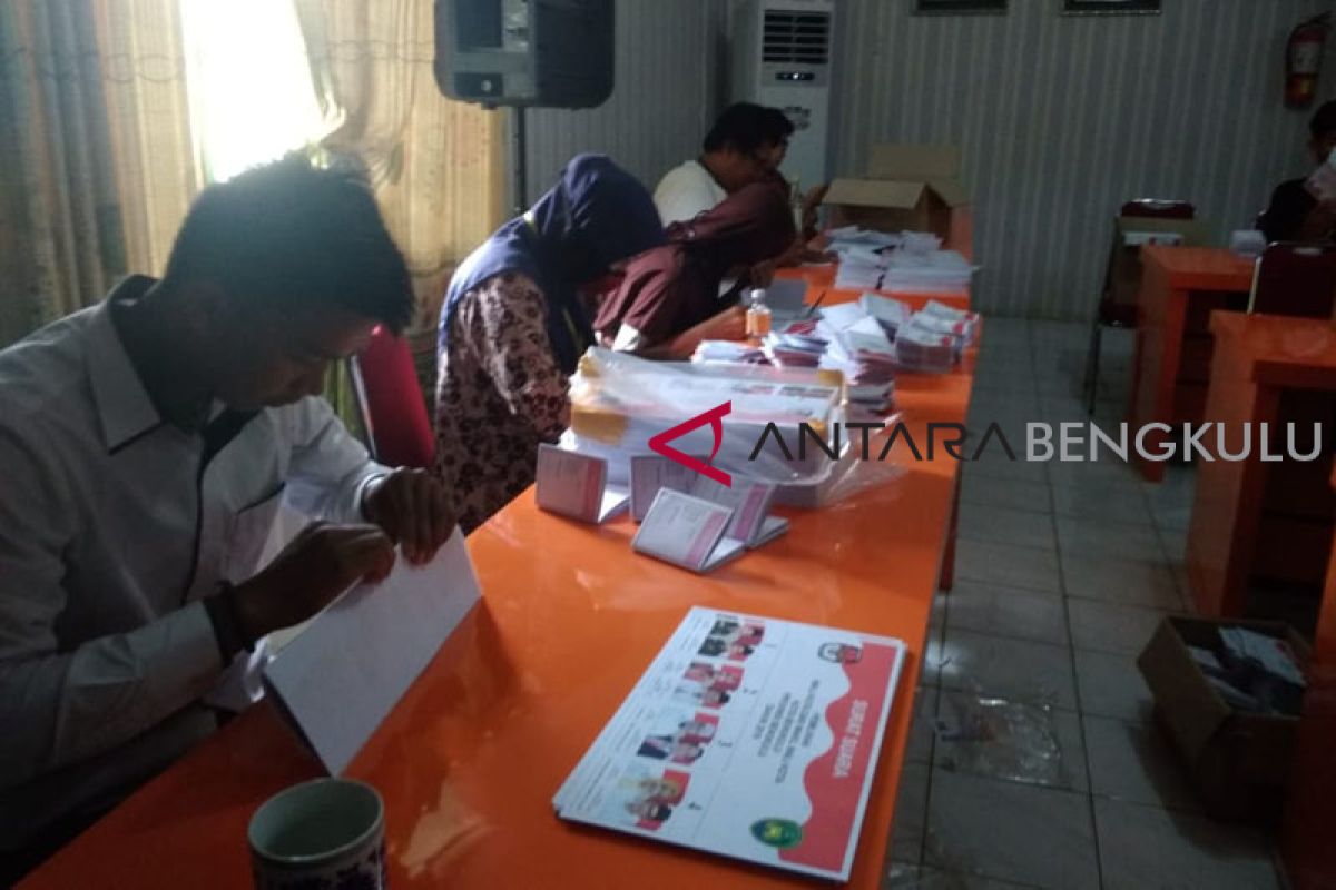 KPU Kota Bengkulu distribusikan logistik Pilkada