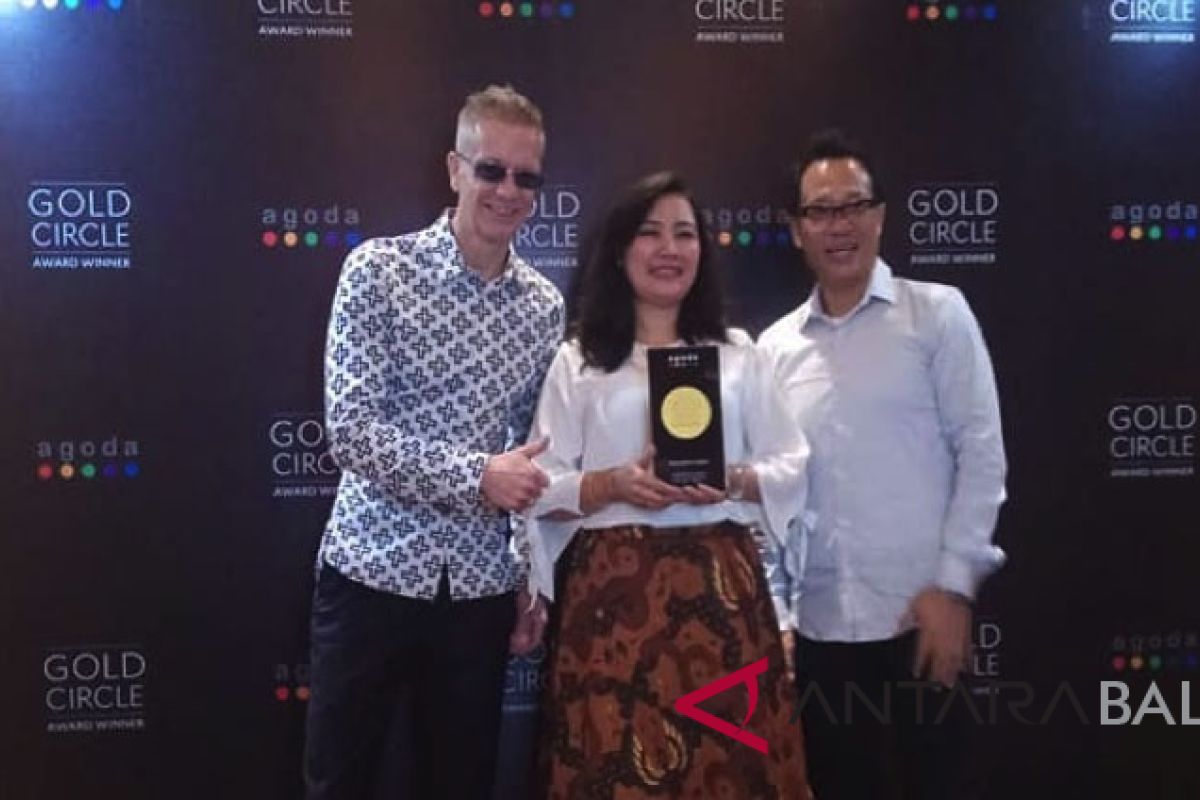 Swiss-Belinn Legian terima Gold Circle Award dan sertifikat Chinese Preferred Hotel