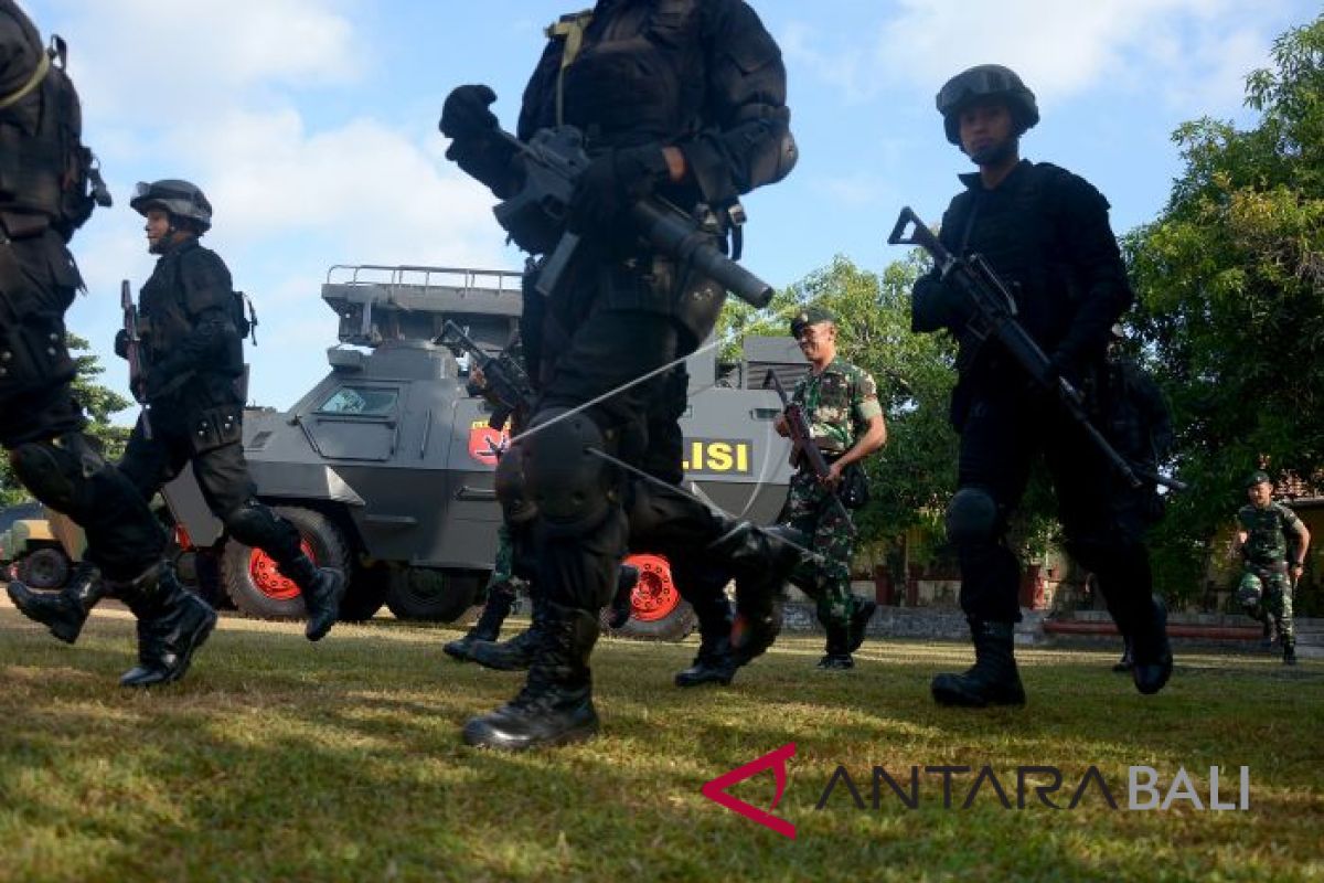 TNI-Polri gelar pasukan pengamanan pilkada serentak