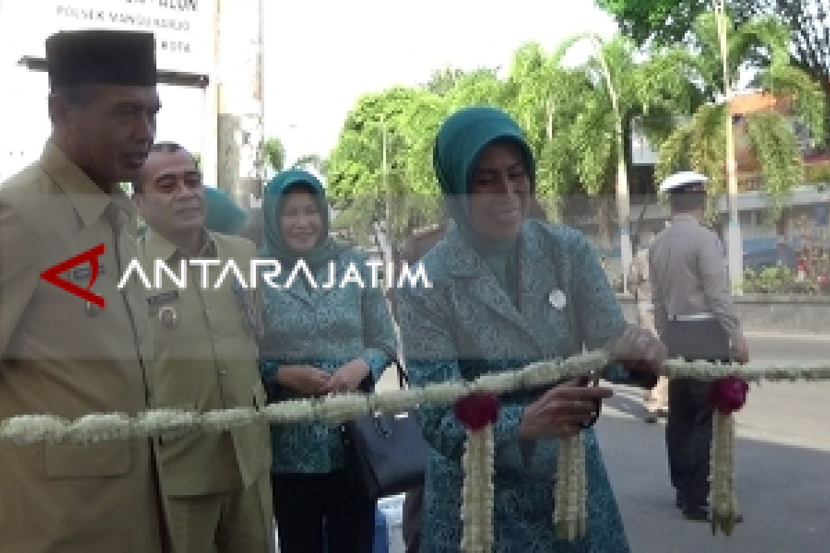 Bazar Takjil Pemkot Madiun Tingkatkan Ekonomi dan Bantu Duafa