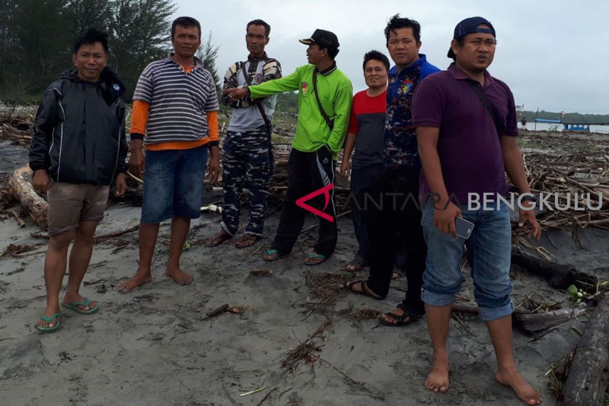 Nelayan Mukomuko hilang di laut belum ditemukan