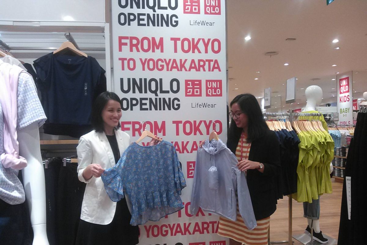 Uniqlo membuka toko di Yogyakarta