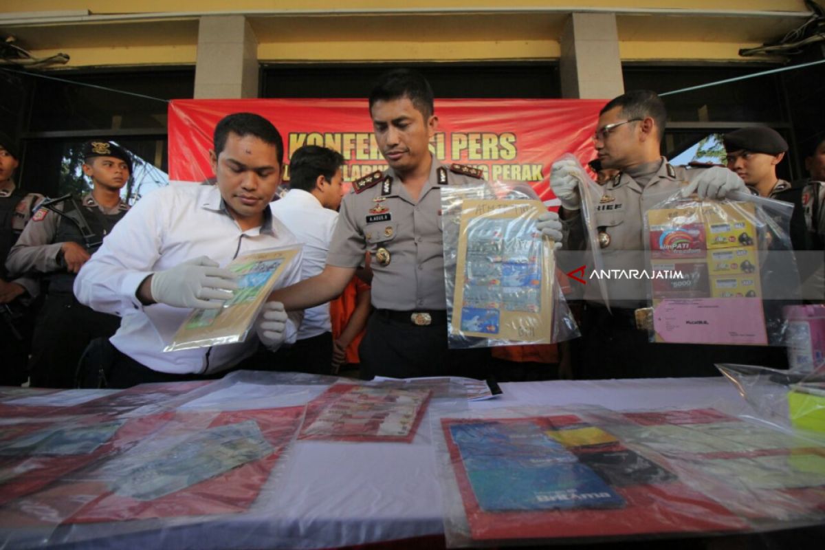 Polisi Ringkus Komplotan Penipu Mengatasnamakan Pejabat (Video)