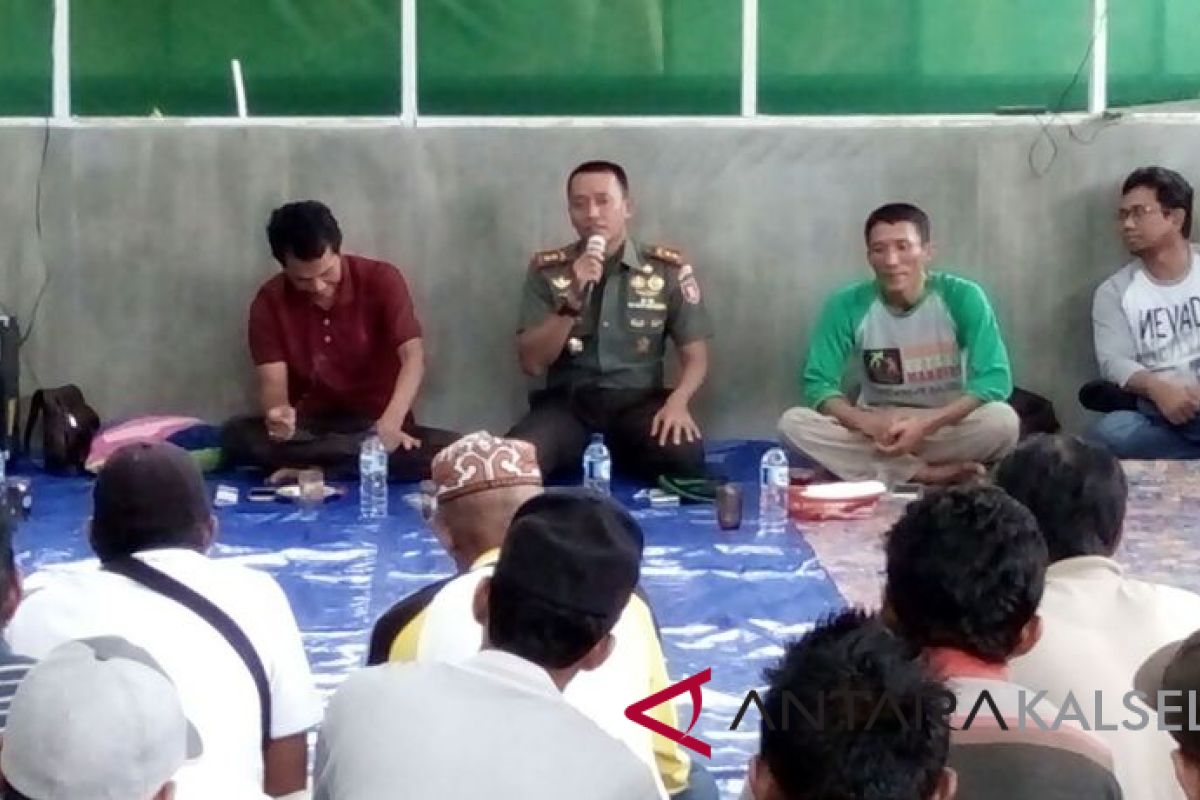 Dandim Kandangan motivasi 100 petani buat pupuk organik