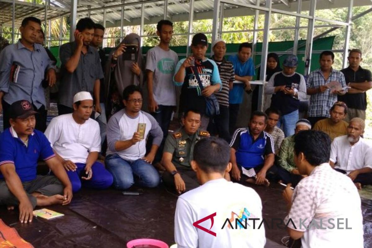 70 orang peternak HSS ikuti sosialisasi pembuatan pakan