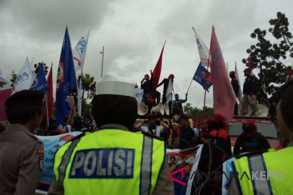 FSPMI: ratusan TKA ilegal bekerja di Batam