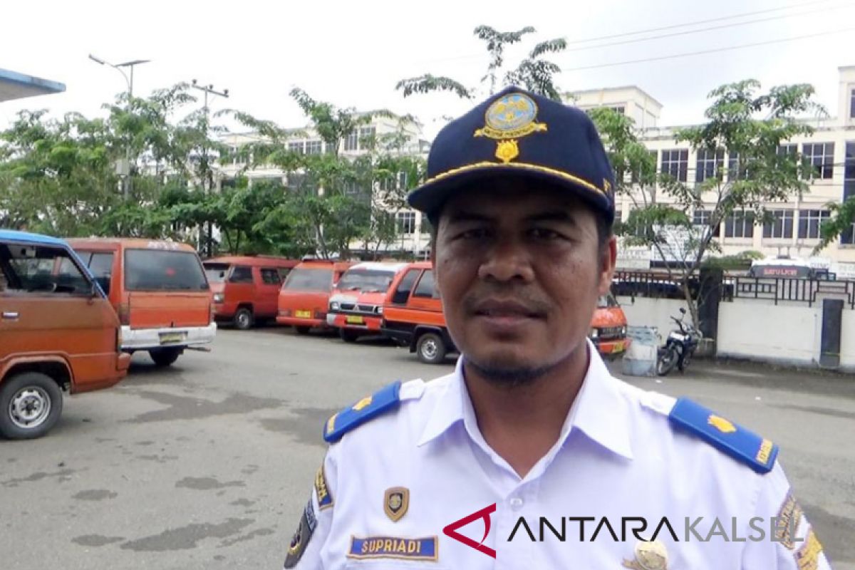 55 persen angkutan darat tidak laik jalan