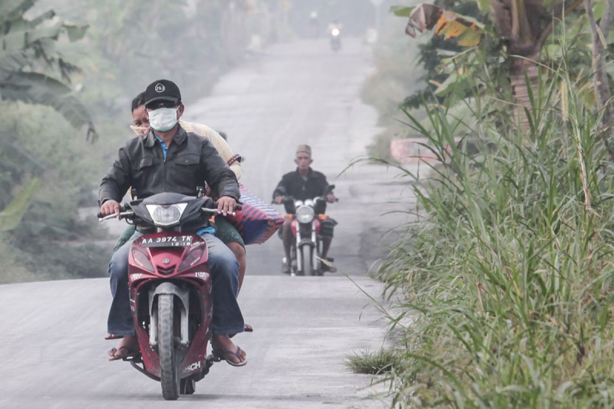 Kemarin, polisi tangkap pelaku penghina presiden hingga Merapi erupsi lagi