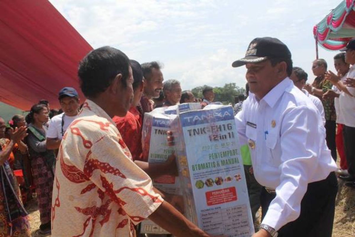 Pompa air untuk petani Samosir