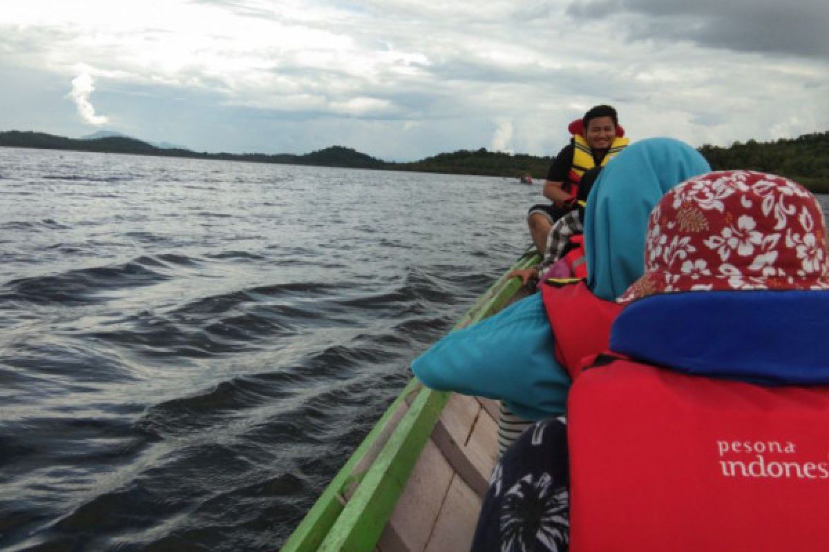 Upaya masyarakat kembangkan wisata alam Danau Laet Sanggau