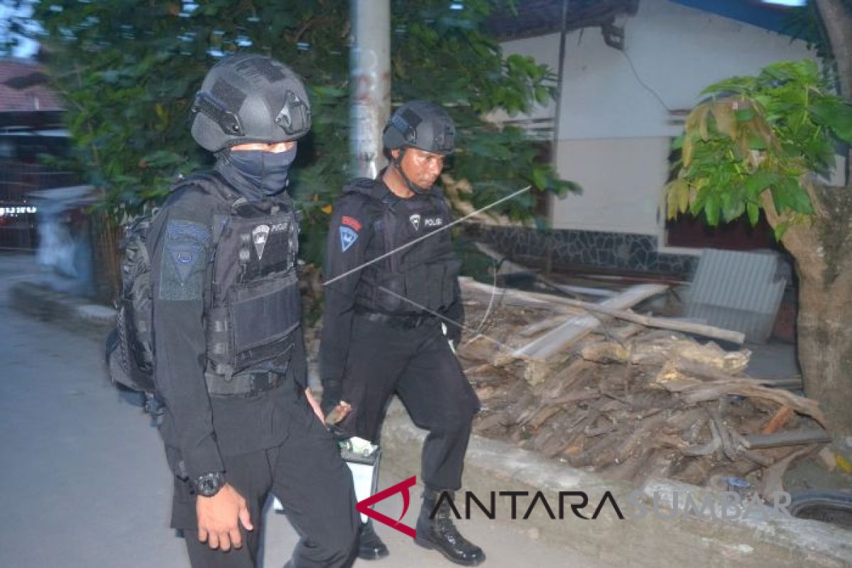 Polsek Ranah Batahan patroli hingga ke perbatasan