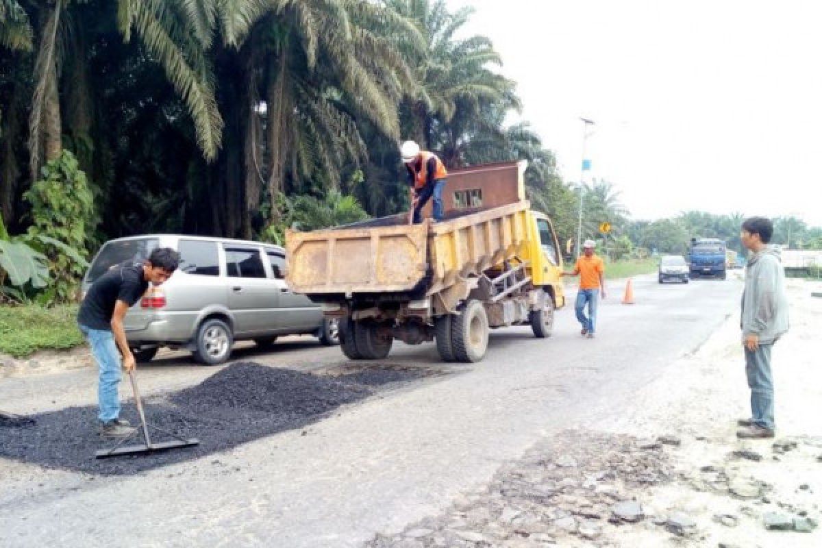 Hadirkan senyum pemudik di Jalintim Sumatera (video)