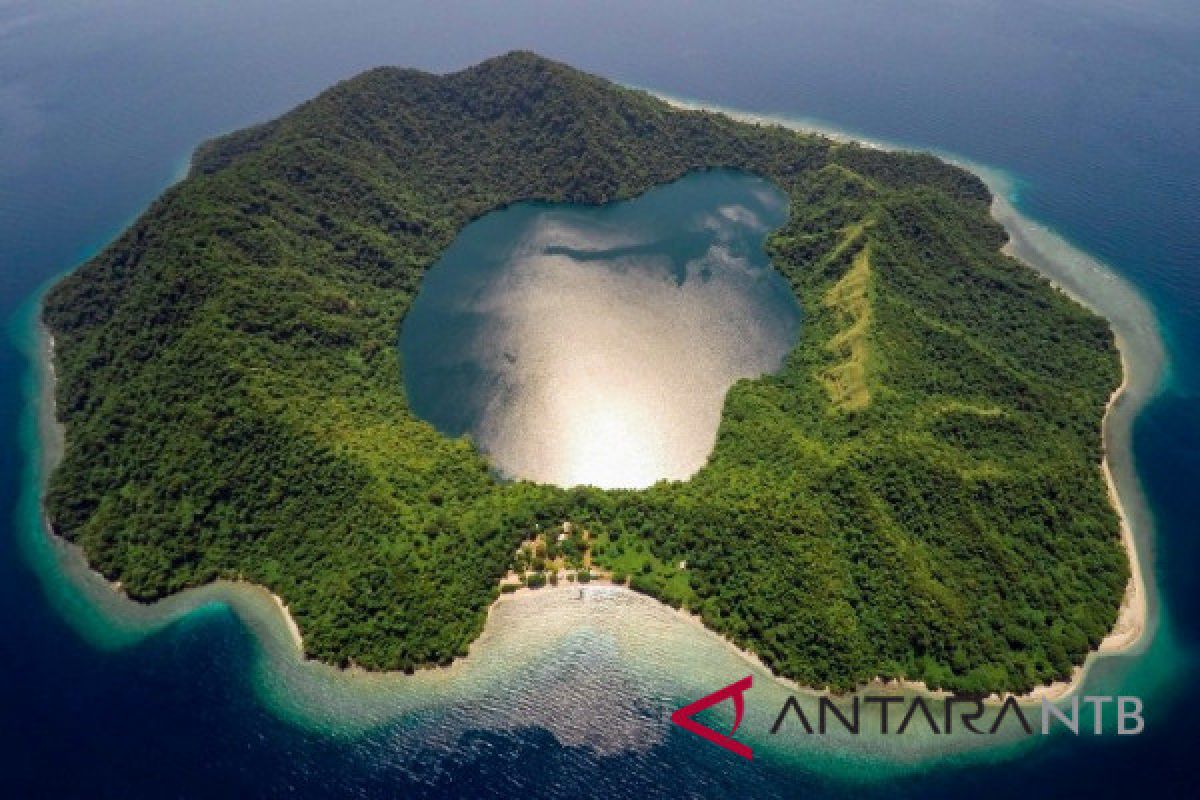 Pulau Satonda Dijual Rp250 Miliar Melalui Situs Daring