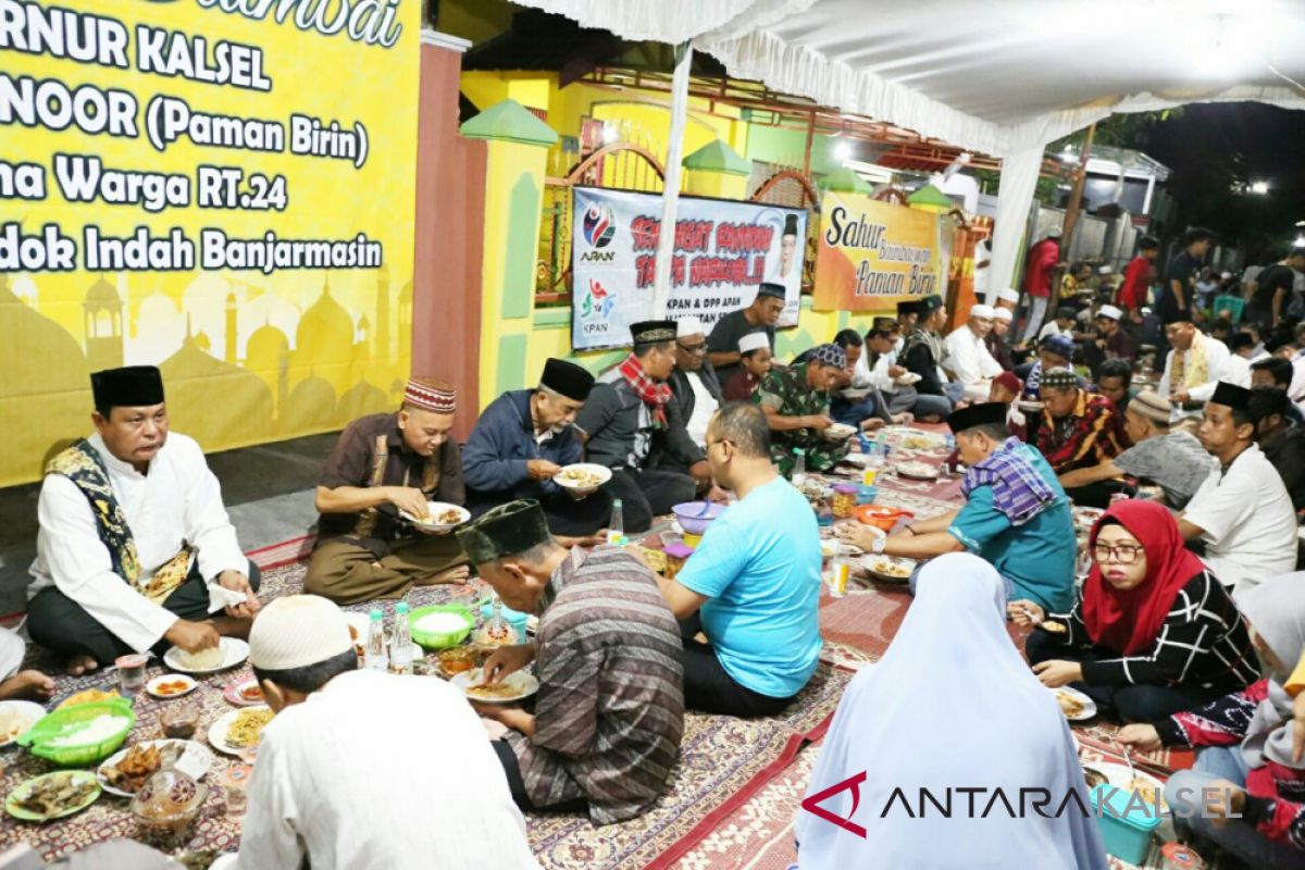 Gubernur Lahap Makan dengan Lauk Belut, Ini Manfaat Dari Belut