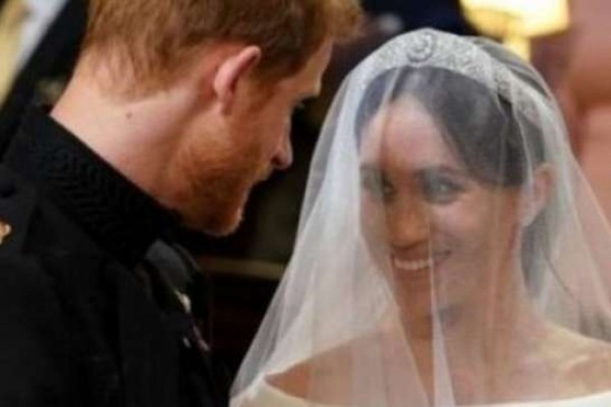 Ini Tentang Gaun Pengantin Meghan Markle yang Dipersunting Pangeran Harry