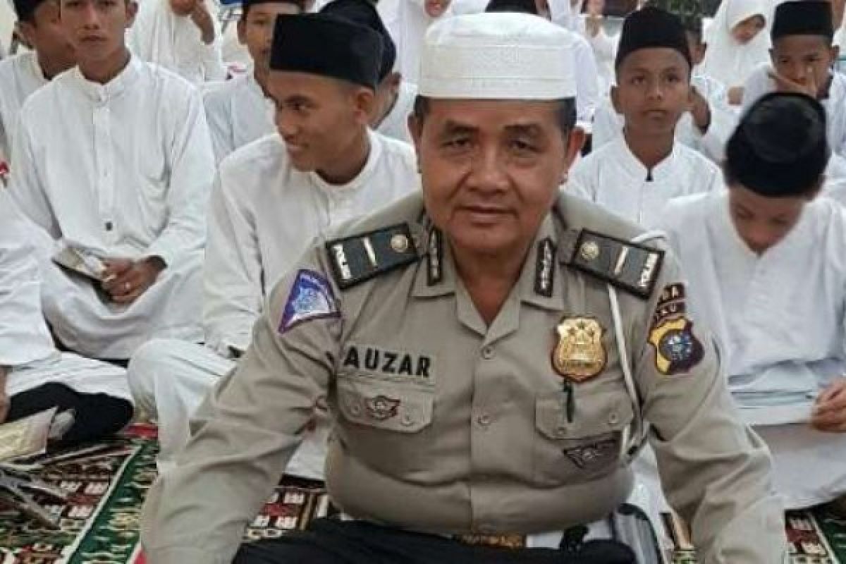 Ipda Auzar, Anggota Polda Riau yang Diserang Teroris Dimakamkan Secara Militer di sini