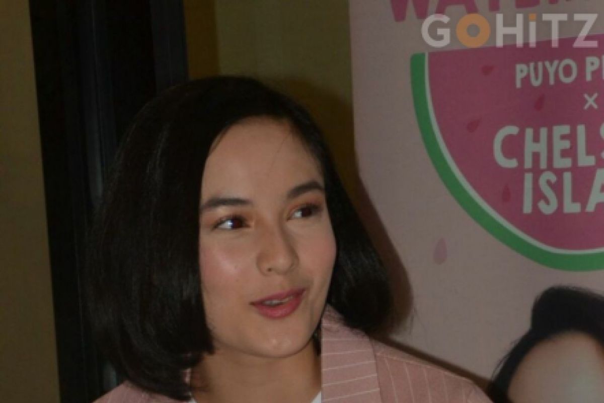 Chelsea Islan paling suka buku novel