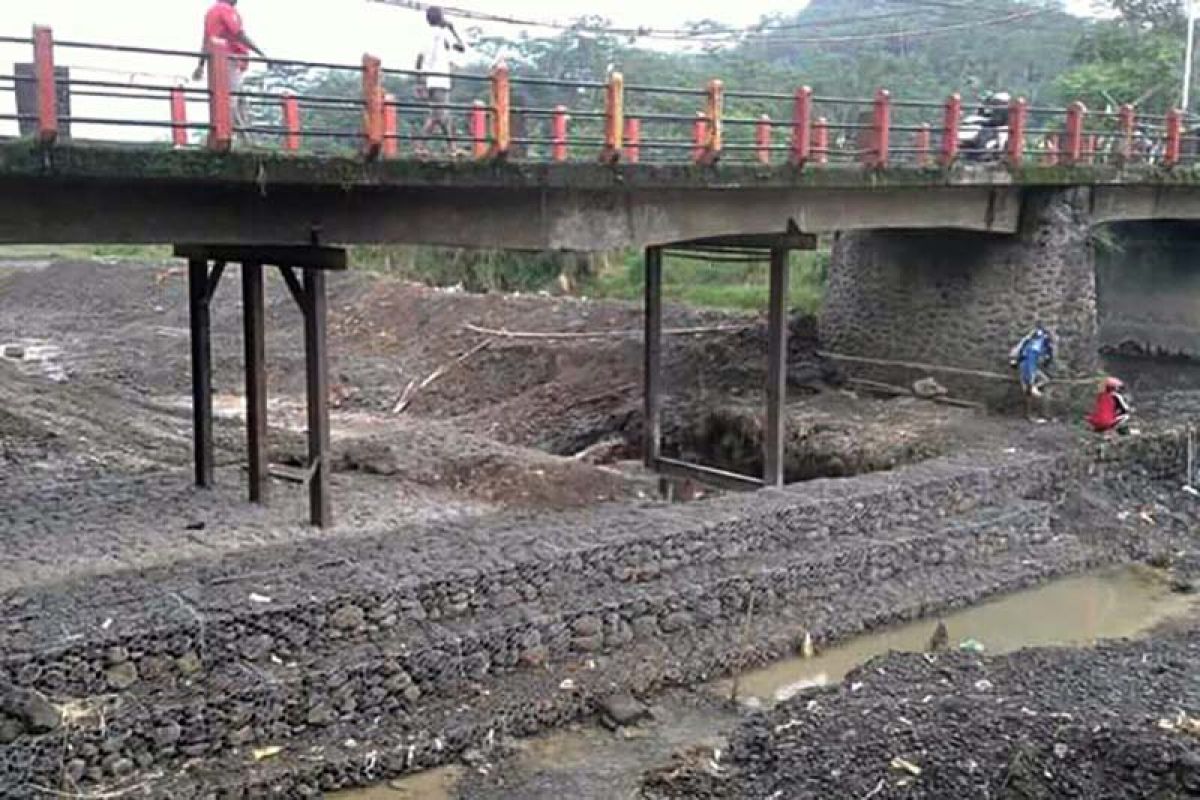 H-7 Lebaran, Jembatan Waton Purbalingga dioperasikan