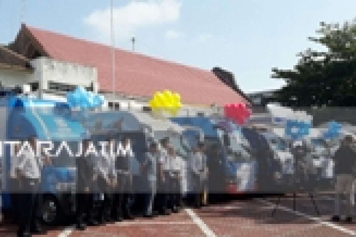 BI Malang Luncurkan Belasan Mobil Penukaran Uang Baru