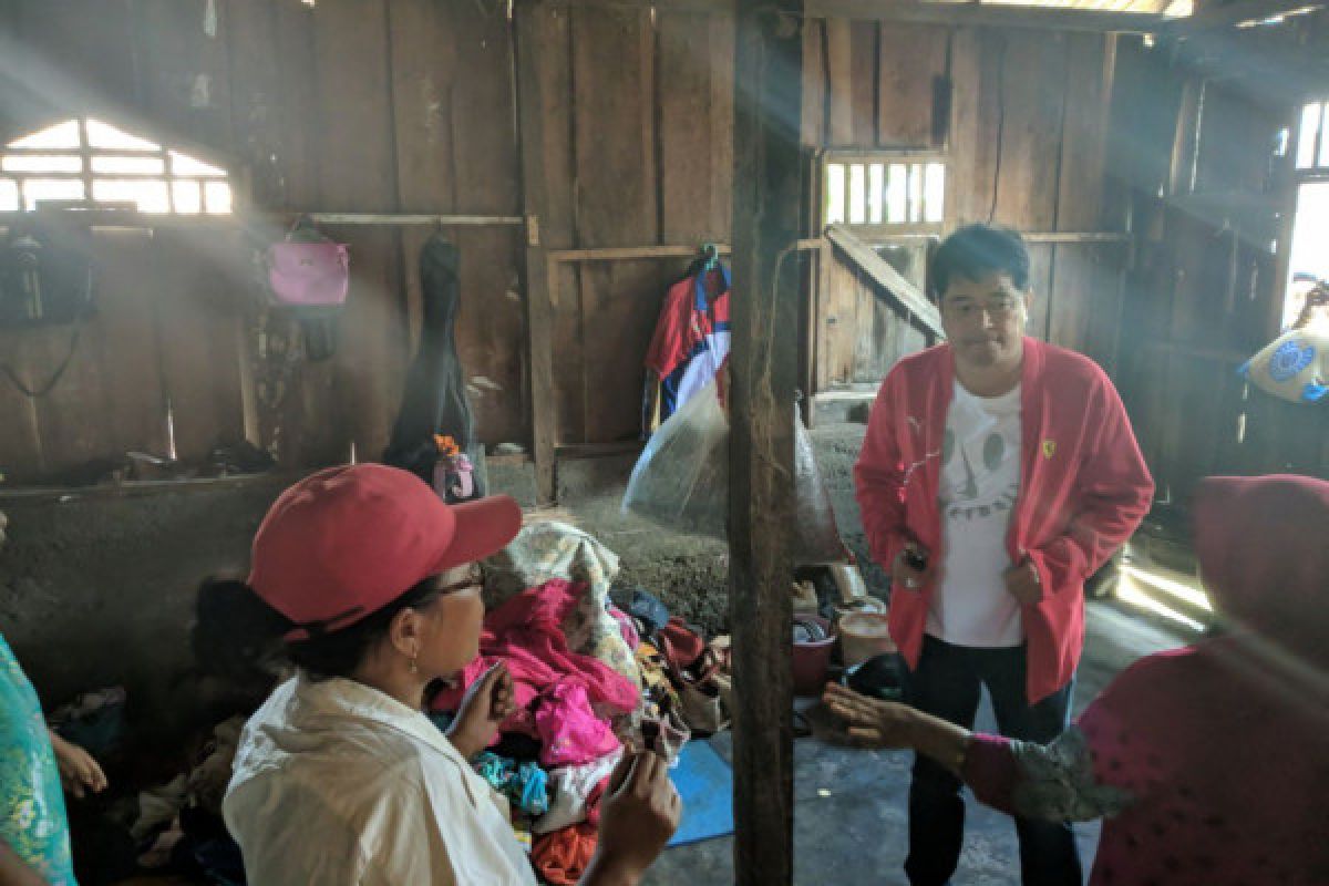 Sahabat Sejati Hendrik Lyanto peduli korban banjir rob Donggala