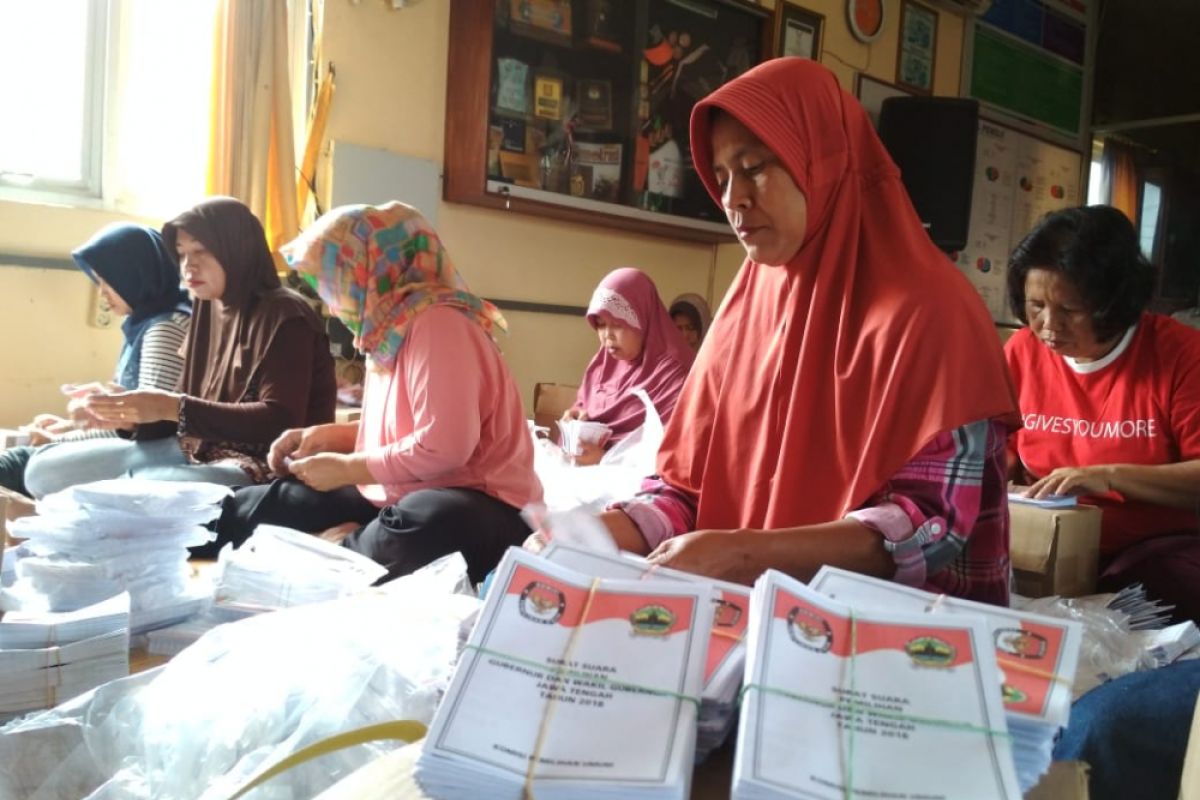 Sortir surat suara pilgub, KPU Kudus libatkan kepolisian (VIDEO)