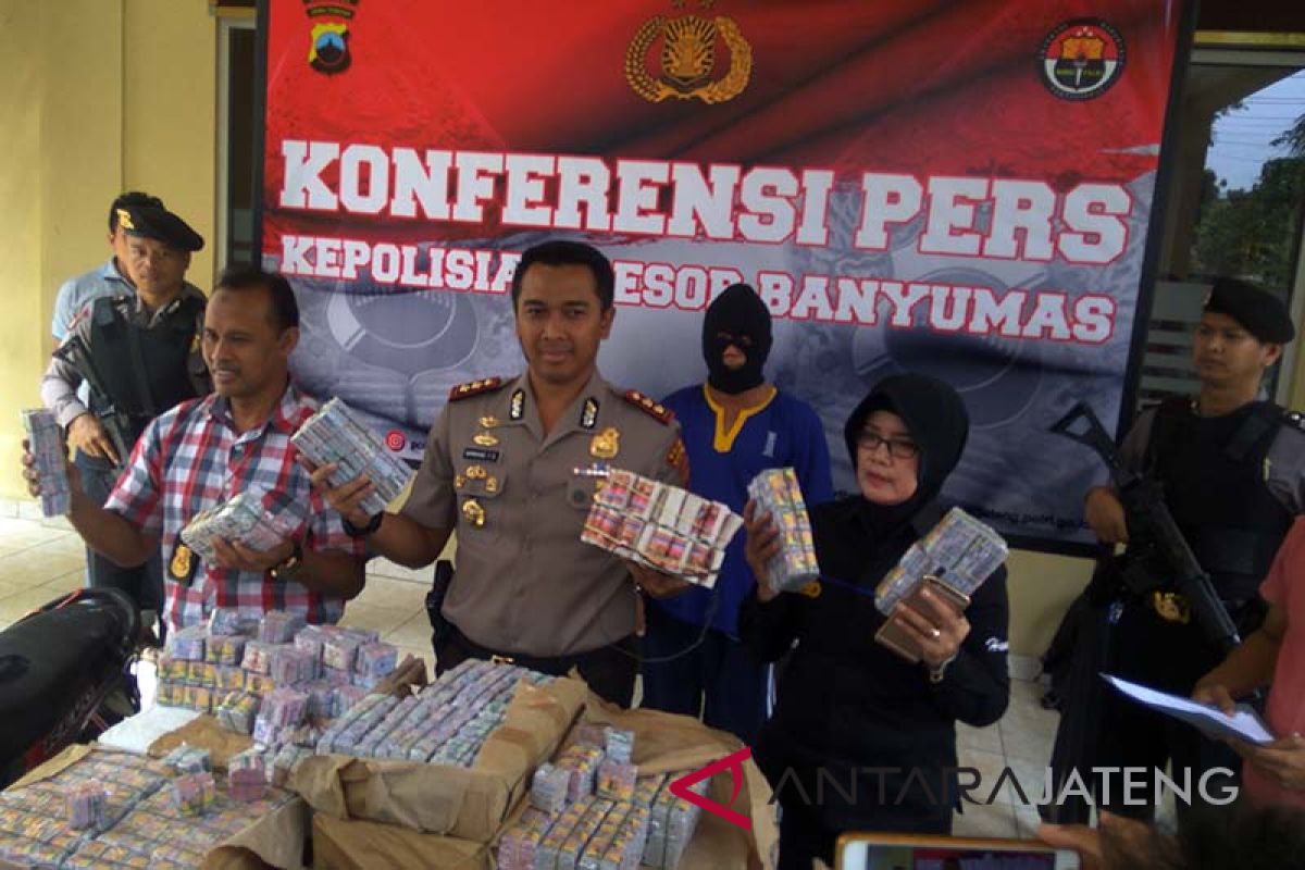 Penjual puluhan ribu petasan di Banyumas ditangkap (VIDEO)