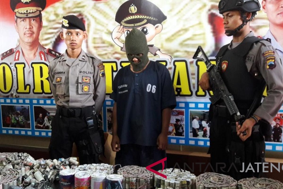 Polisi tangkap pembuat dan penjual mercon di Temanggung