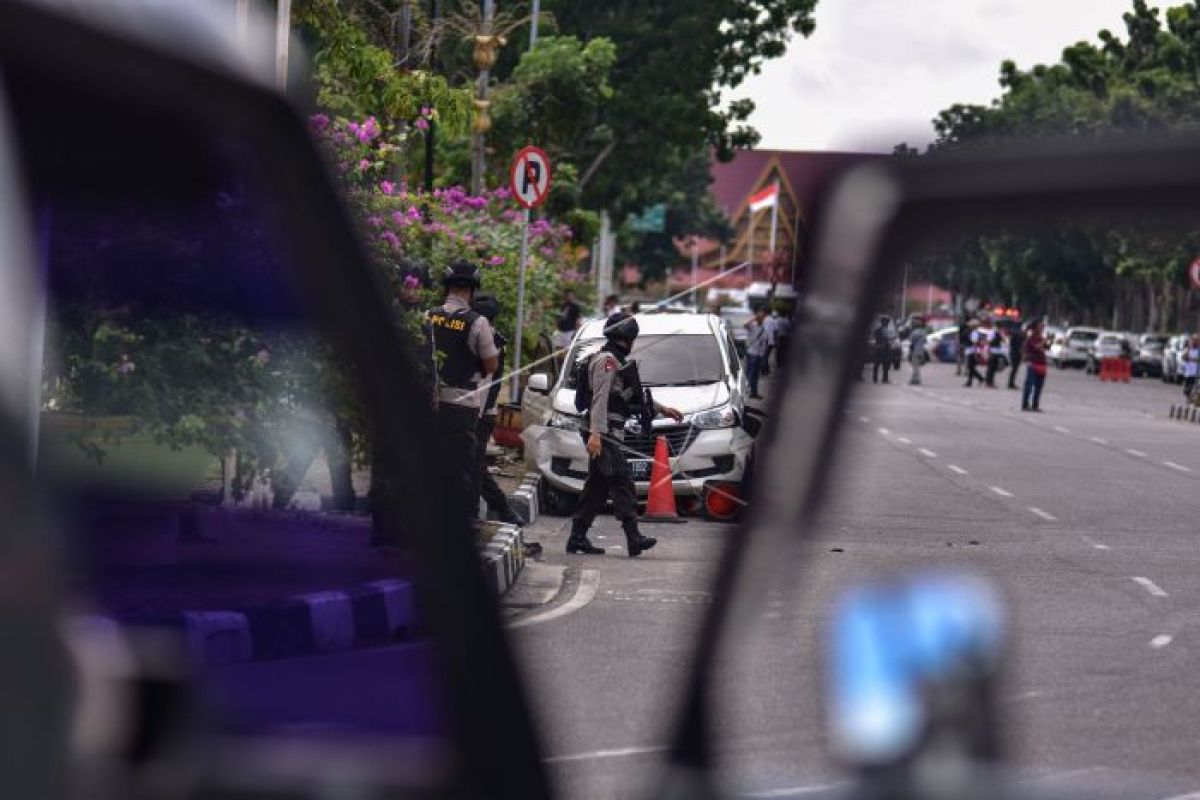 Polisi amankan saudara tersangka teror di Mapolda Riau