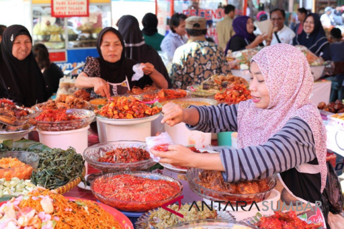 Puskesmas ikut awasi pasar makanan buka puasa di Pesisir Selatan