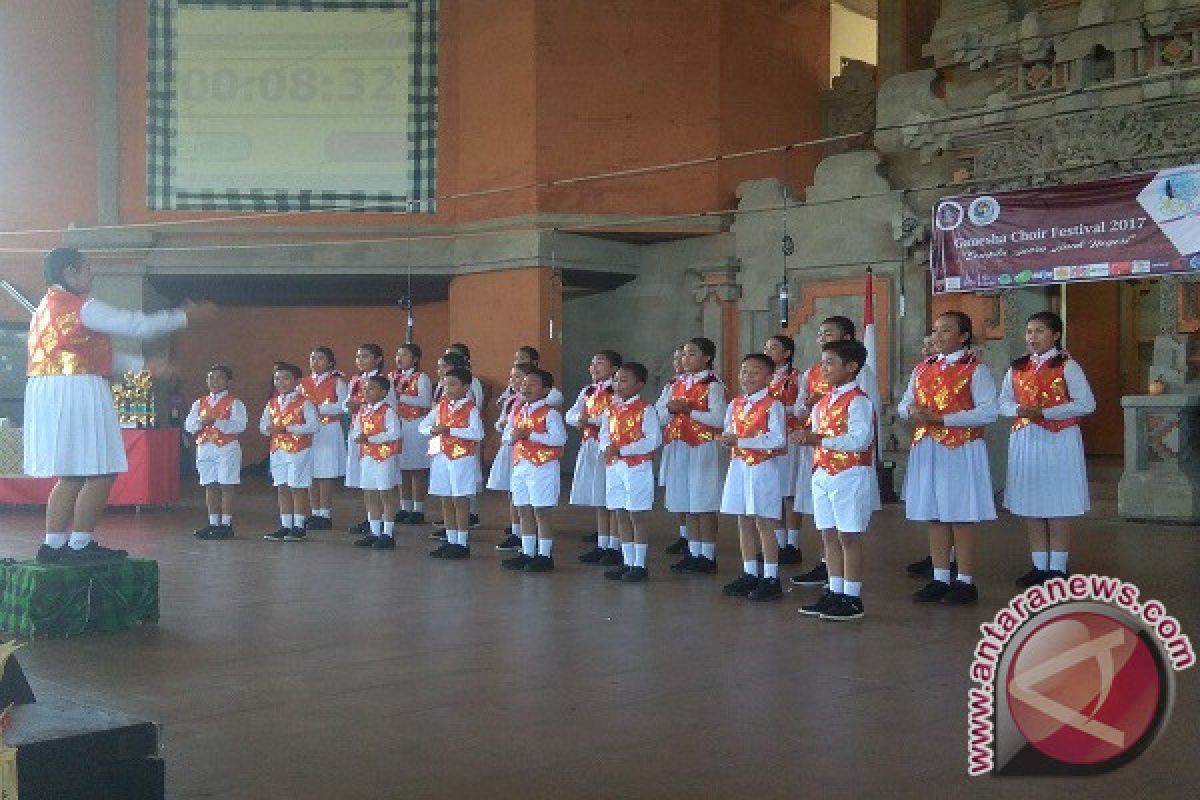 Toraja Utara juara lomba mars revolusi mental