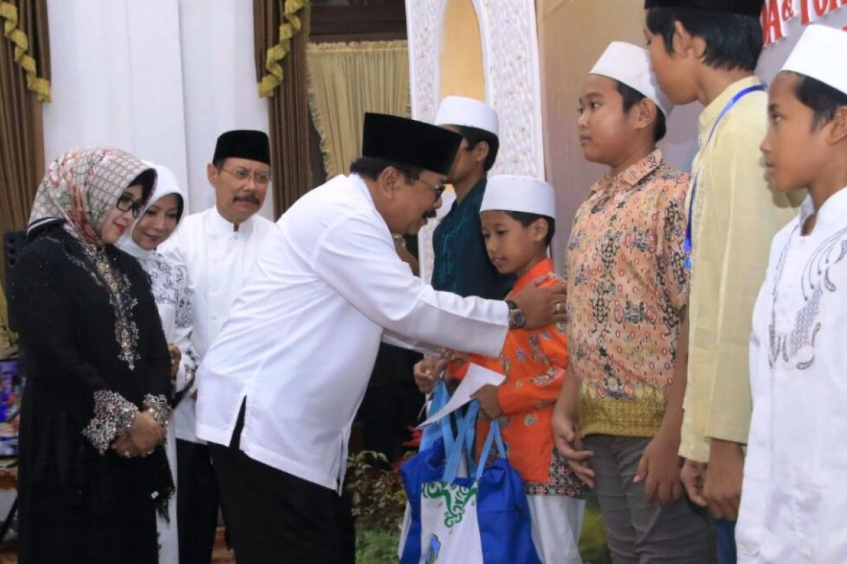 Pakde Karwo: Kondisi di Jatim Semakin Membaik