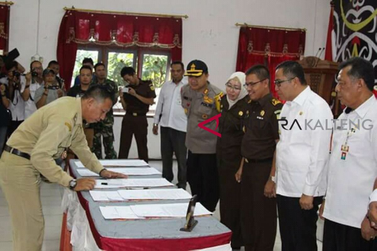 97 kades di Seruyan tandatangani pakta integritas DD