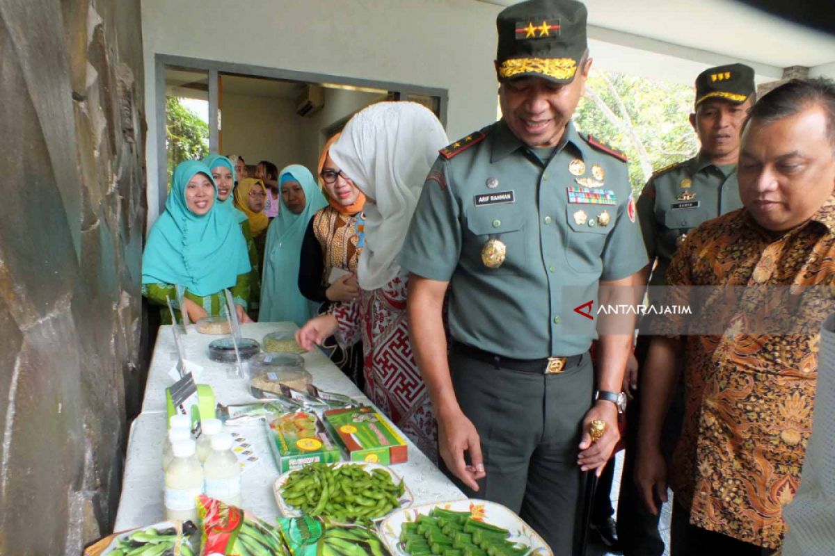 Pangdam V/Brawijaya Kunjungi Mitratani 27 dan Puslit Kopi Kakao