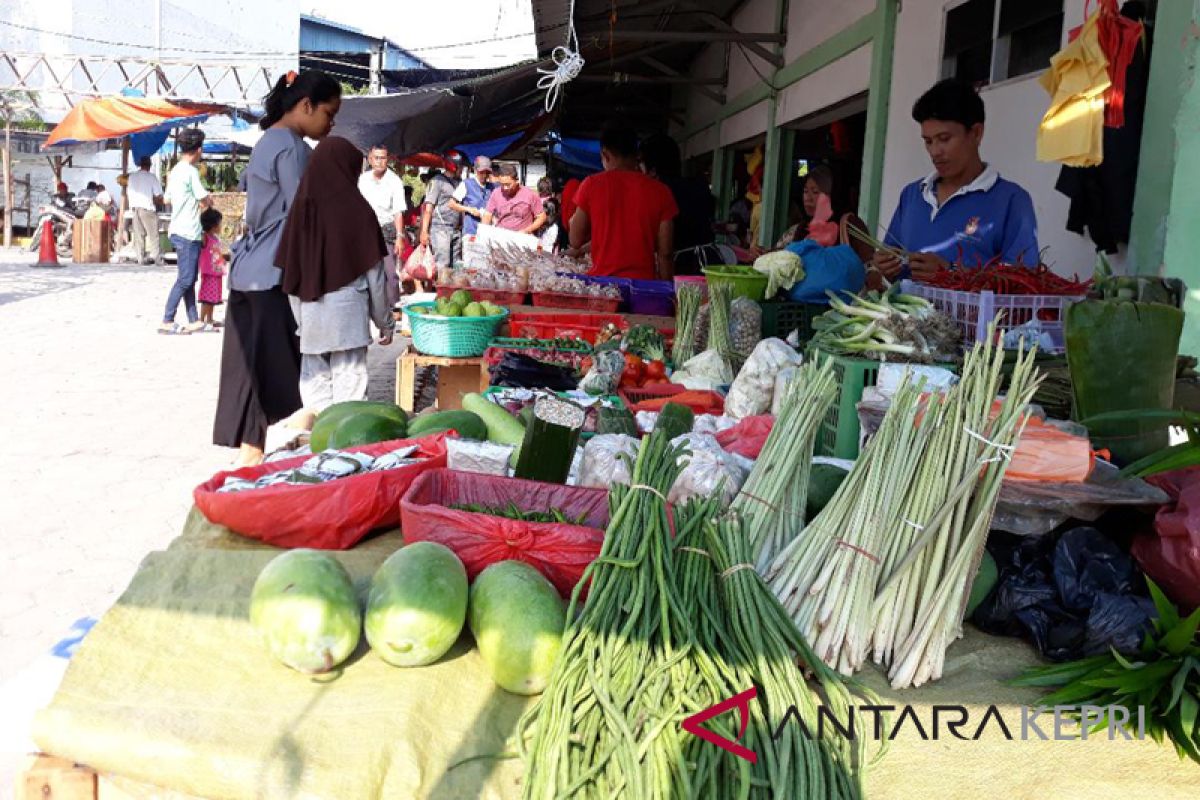 Dinas Perdagangan Karimun tertibkan lapak pedagang sayur