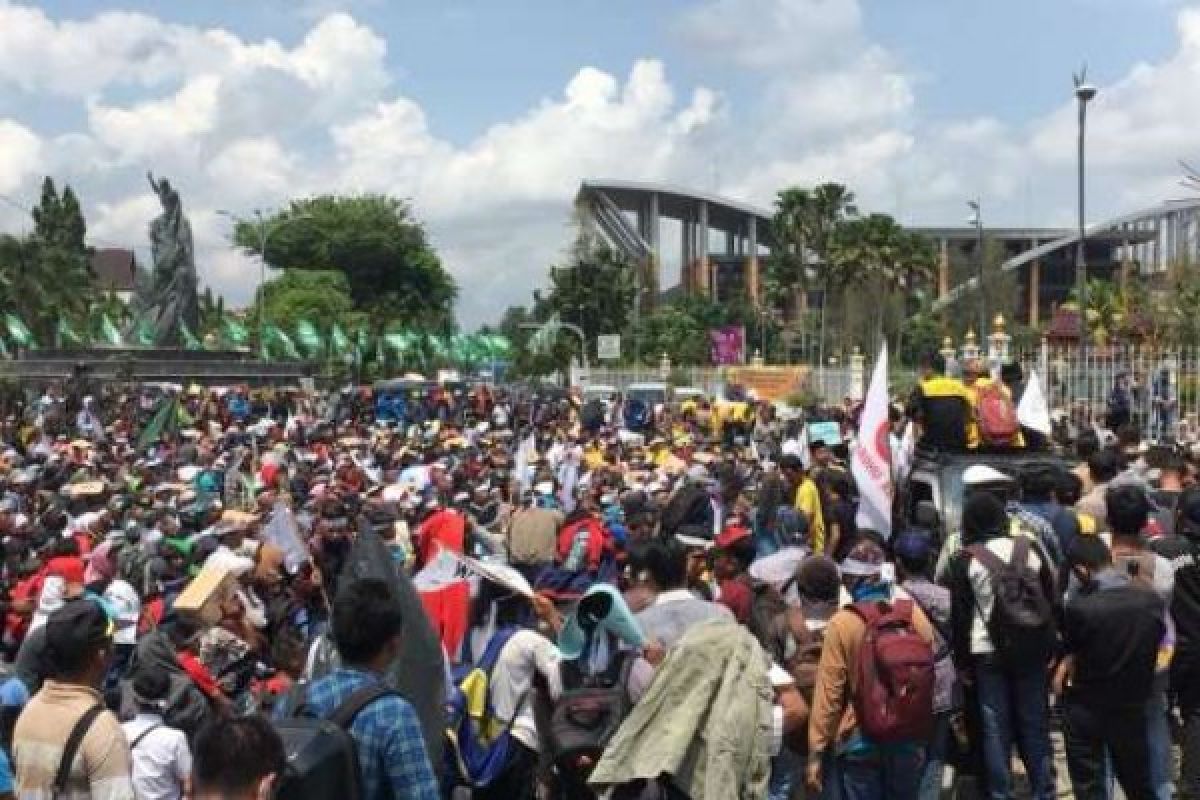 Pembangunan Waduk Rokan Kiri Ancam Kehidupan, Warga Cipang Demo ke Pekanbaru Minta Presiden Jokowi Batalkan 
