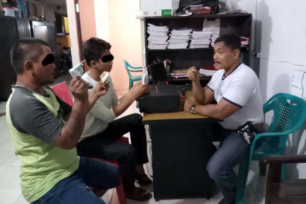 Edarkan obat terlarang, tiga orang di Purwokerto diringkus