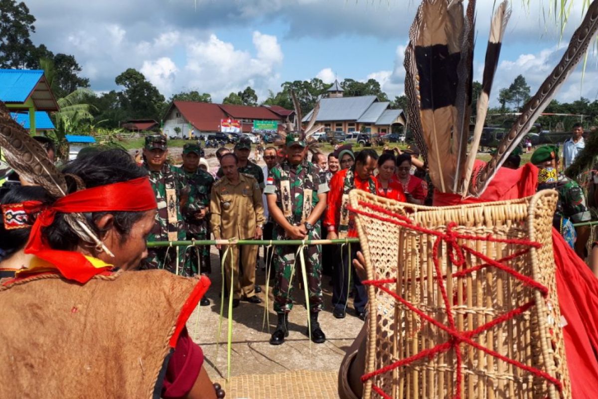 Pesan Pangdam Tanjungpura saat penutupan TMMD di Noyan