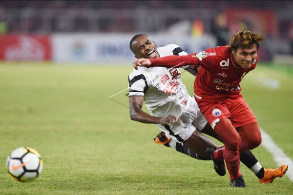 Madura United berhasil taklukkan Persija  2-0