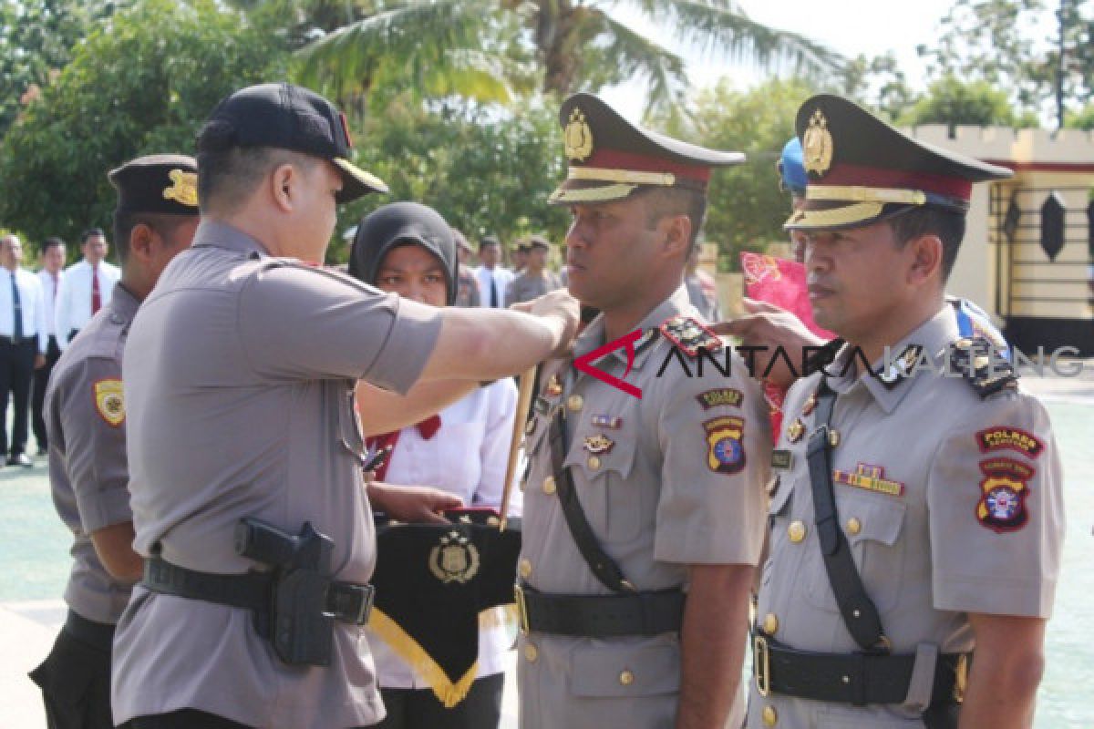 Wakapolres dan Kasat Sabhara Polres Seruyan berganti