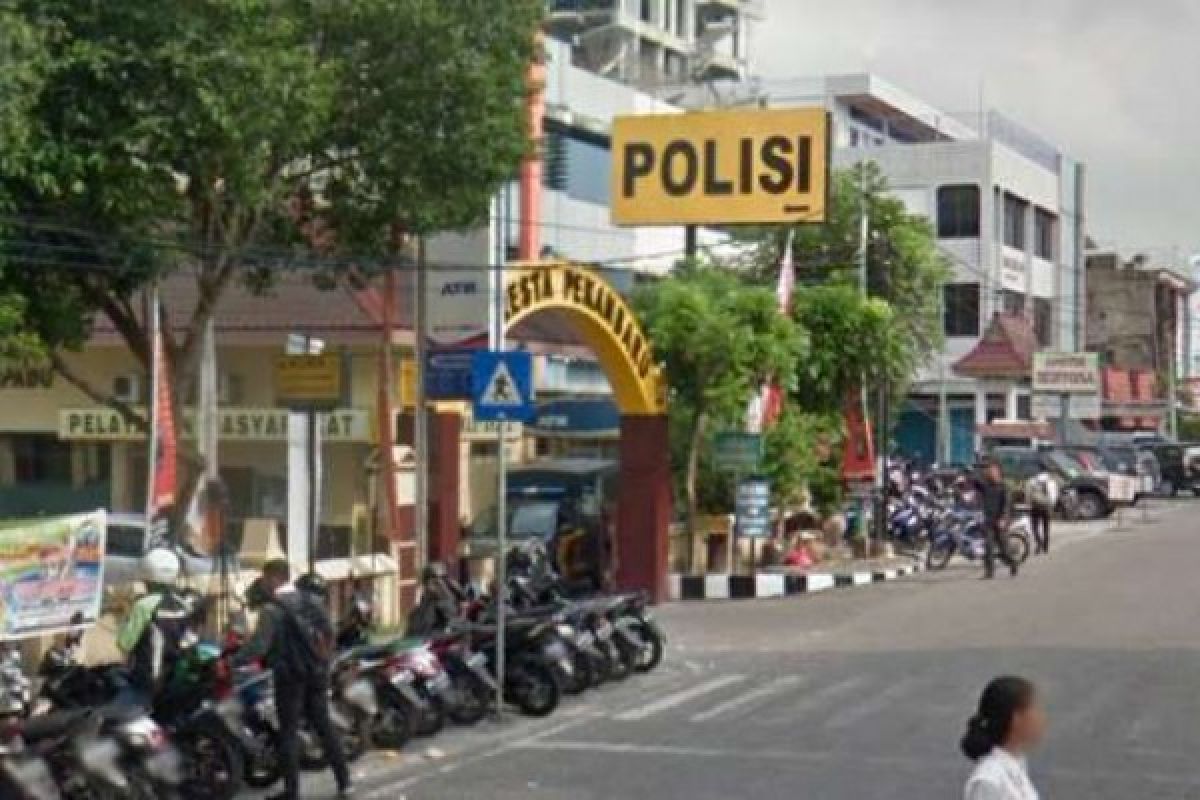 Polresta Pekanbaru Perketat Pengamanan Pascainsiden Bom Mapolresta Surabaya, Masuk Diperiksa