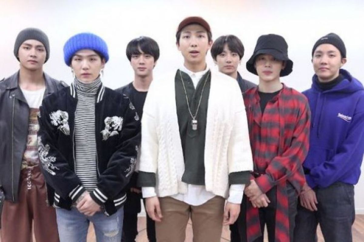 BTS jadi grup K-pop pertama yang duduki puncak tangga album AS