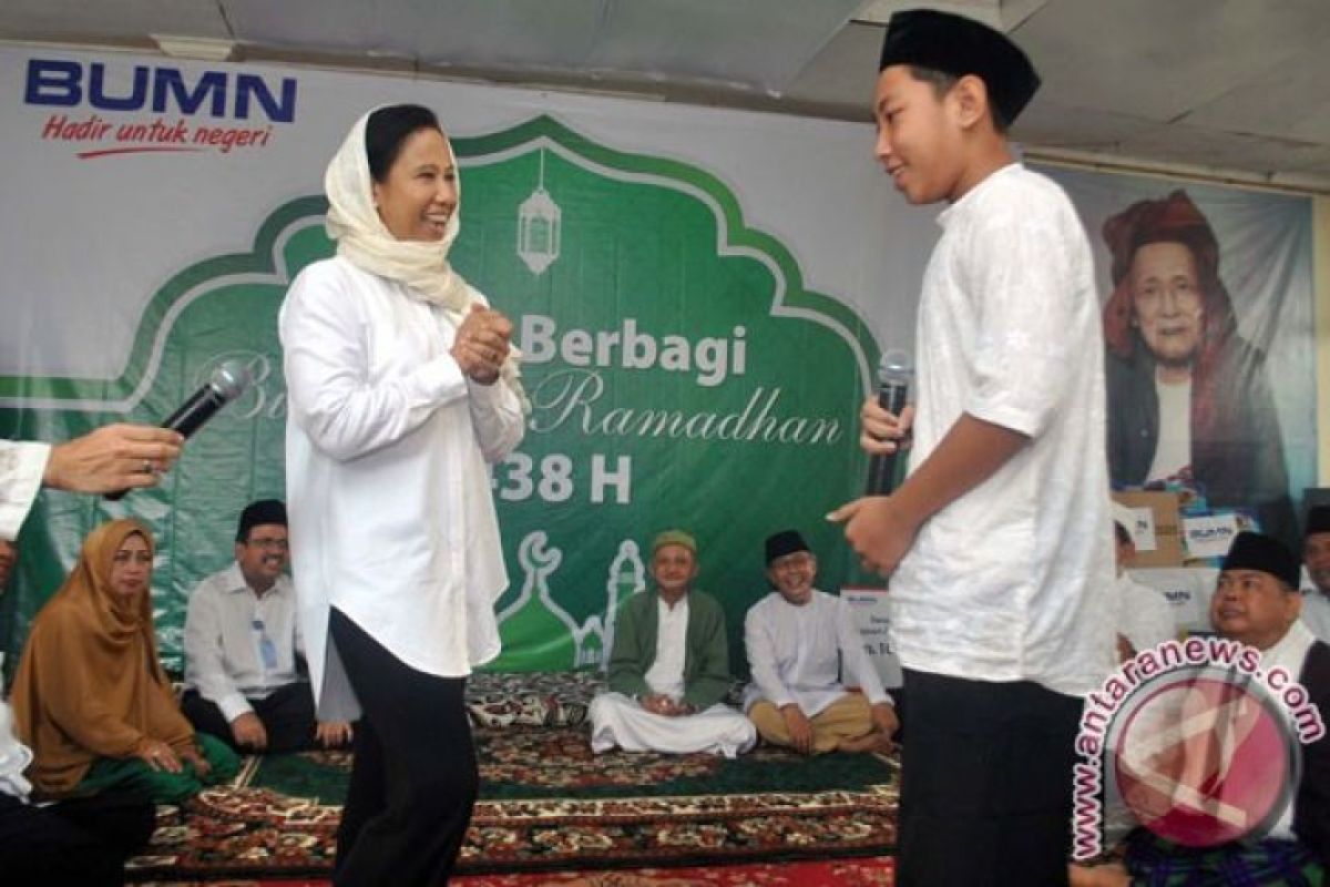 Rini Soemarno meresmikan Masjid Agung sinergi BUMN