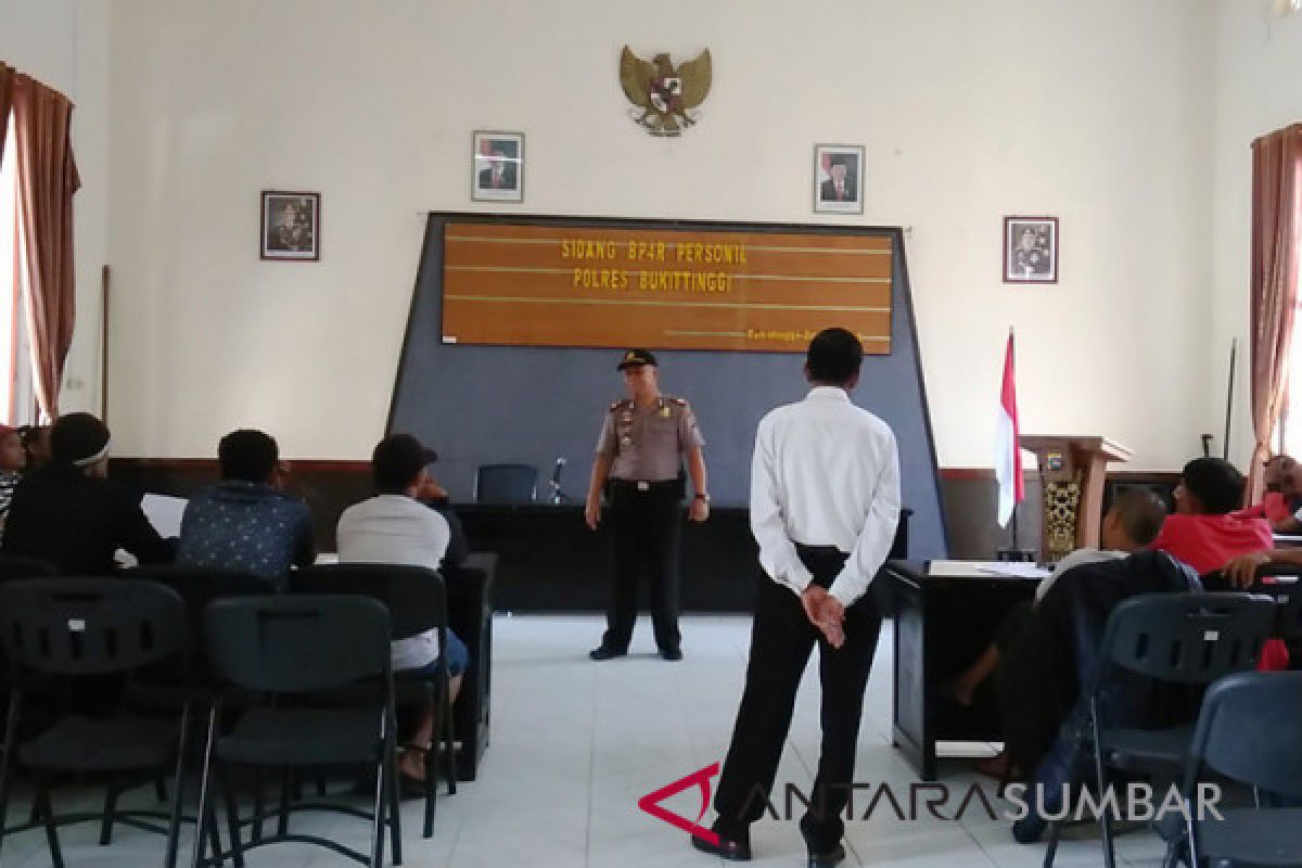 Judi sabung ayam, polisi tangkap 20 warga di Ampek Angkek